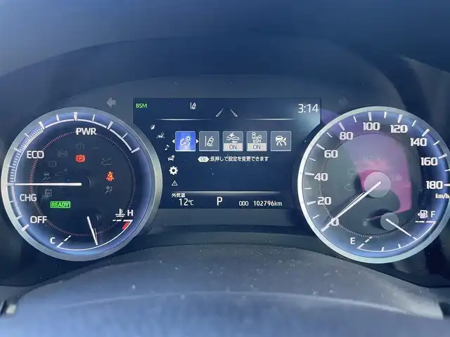 トヨタ クラウン ハイブリッド RS 岡山県 2021(令3)年 10.3万km ブラック 登録時走行距離：　102796km/禁煙車/後期モデル/純正12.3インチナビ/　(CD/DVD/フルセグTV/Bluetooth)/バックカメラ/クルーズコントロール(追従走行あり)/BSM/トヨタセーフティセンス/（PCS/LTA/RCTA/PKSB/RSA/クリアランスソナー）/ドライブレコーダー/ビルトインETC2.0/Clazzioレザー調シートカバー/ハーフレザーシート/シートヒーター/エアシート/パワーシート/ステアリングヒーター/革巻きステアリング/ステアリングスイッチ/純正LEDヘッドライト/フォグライト/オートライト/プッシュスタート/スマートキー/スペアキー×1/MTモード付きAT/アイドリングストップ/純正アルミホイール 18インチ/ウインカーミラー/電動格納ミラー/オートリトラミラー/純正フロアマット/横滑防止装置/盗難防止装置/取扱説明書/ナビ取扱説明書/新車時整備手帳（保証書）