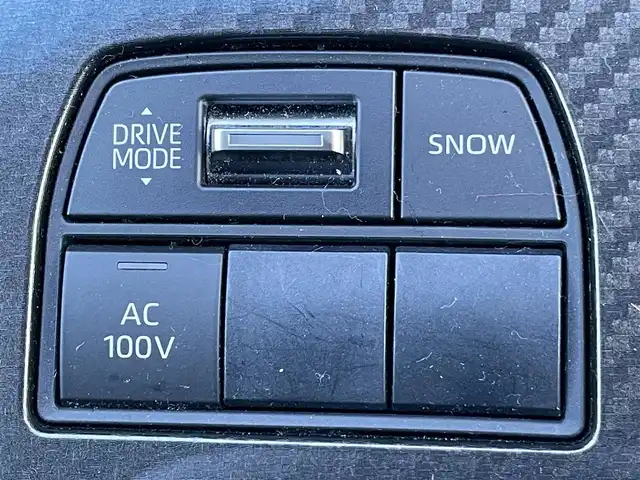 トヨタ クラウン ハイブリッド RS 岡山県 2021(令3)年 10.3万km ブラック 登録時走行距離：　102796km/禁煙車/後期モデル/純正12.3インチナビ/　(CD/DVD/フルセグTV/Bluetooth)/バックカメラ/クルーズコントロール(追従走行あり)/BSM/トヨタセーフティセンス/（PCS/LTA/RCTA/PKSB/RSA/クリアランスソナー）/ドライブレコーダー/ビルトインETC2.0/Clazzioレザー調シートカバー/ハーフレザーシート/シートヒーター/エアシート/パワーシート/ステアリングヒーター/革巻きステアリング/ステアリングスイッチ/純正LEDヘッドライト/フォグライト/オートライト/プッシュスタート/スマートキー/スペアキー×1/MTモード付きAT/アイドリングストップ/純正アルミホイール 18インチ/ウインカーミラー/電動格納ミラー/オートリトラミラー/純正フロアマット/横滑防止装置/盗難防止装置/取扱説明書/ナビ取扱説明書/新車時整備手帳（保証書）