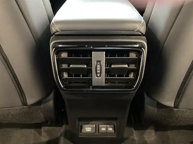 レクサス ＮＸ 350h Fスポーツ 熊本県 2023(令5)年 3万km グラファイトブラックガラスフレーク ・スマートキー/・プッシュスタート/・パノラマサンルーフ/・プリクラッシュセーフティ/・道路標識アシスト/・前後クロストラフィックアラート/・レーンデパーチャーアラート/・レーンチェンジアシスト/・ブラインドスポットモニター/・安心降車アシスト/・プロアクティブドライビングアシスト/・リアカメラディテクション/・オートマチックハイビーム/・クルーズコントロール(追従式)/・黒革シート/・前席パワーシート/・前席エアシート/・前席シートヒーター/・ハンドルヒーター/・純正メモリナビ/　【Bluetooth・USB】/・フルセグTV/・全方位カメラ/・ETC2.0/・ヘッドアップディスプレイ/・ワイヤレス充電/・パワーバックドア/・LEDヘッドランプ/・LEDフォグランプ/・純正マット