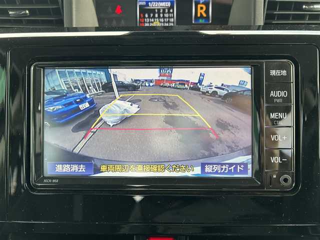 トヨタ ルーミー カスタムG 青森県 2022(令4)年 1.3万km ブラックマイカメタリック 4WD/純正SDナビ/フルセグTV/CD/DVD/BT/AUX/SD/FM/AM/スマートアシスト/衝突回避支援ブレーキ/レーンキープアシスト/オートハイビーム/前後コーナーセンサー/両側パワースライドドア/バックカメラ/ステアリングリモコン/LEDヘッドライト/LEDフォグライト/横滑り防止装置