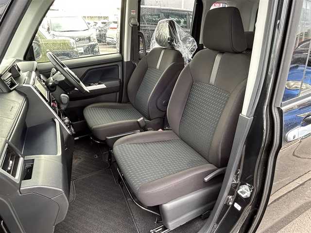 トヨタ ルーミー カスタムG 青森県 2022(令4)年 1.3万km ブラックマイカメタリック 4WD/純正SDナビ/フルセグTV/CD/DVD/BT/AUX/SD/FM/AM/スマートアシスト/衝突回避支援ブレーキ/レーンキープアシスト/オートハイビーム/前後コーナーセンサー/両側パワースライドドア/バックカメラ/ステアリングリモコン/LEDヘッドライト/LEDフォグライト/横滑り防止装置