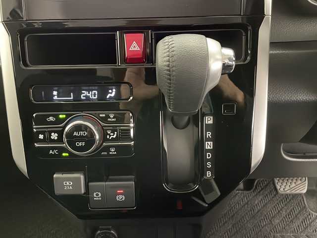 トヨタ ルーミー カスタムG 長野県 2022(令4)年 1.3万km ブラックマイカメタリック 4WD/純正SDナビ/Bluetooth／CD／フルセグTV/バックカメラ/両側パワスラ/衝突被害軽減システム/横滑り防止装置/レーンキープアシスト/純正14インチAW/純正フロアマット/冬タイヤのみ4本積込/2列目サンシェード/オートハイビーム/前後コーナーセンサー/ステアリングスイッチ/LEDヘッドライト/LEDフォグライト/スマートキー/スペアキー1本