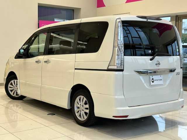 日産 セレナ ハイウェイスター Sエディション 埼玉県 2016(平28)年 3.3万km ブリリアントホワイトパール エマージェンシーブレーキ/フリップダウンモニター/純正ナビ8インチナビ/　　CD/DVD/フルセグ/USB/バックカメラ/両側パワースライドドア/純正15インチアルミホイール/プッシュスタート/アイドリングストップ/ビルトインETC