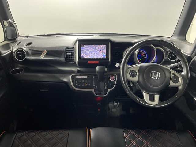 ホンダ Ｎ ＢＯＸ カスタム G ターボパッケージ 神奈川県 2013(平25)年 11.6万km クリスタルブラックパール 社外7型SDナビ/・CD/DVD/Bluetooth/フルセグ/ETC/バックカメラ/パドルシフト/革調シートカバー/両側電動スライドドア/革巻きハンドルノブ/電格ミラー/ドラレコ/HID/フォグ