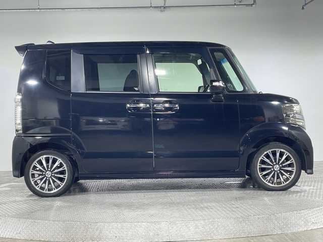 ホンダ Ｎ ＢＯＸ カスタム G ターボパッケージ 神奈川県 2013(平25)年 11.6万km クリスタルブラックパール 社外7型SDナビ/・CD/DVD/Bluetooth/フルセグ/ETC/バックカメラ/パドルシフト/革調シートカバー/両側電動スライドドア/革巻きハンドルノブ/電格ミラー/ドラレコ/HID/フォグ