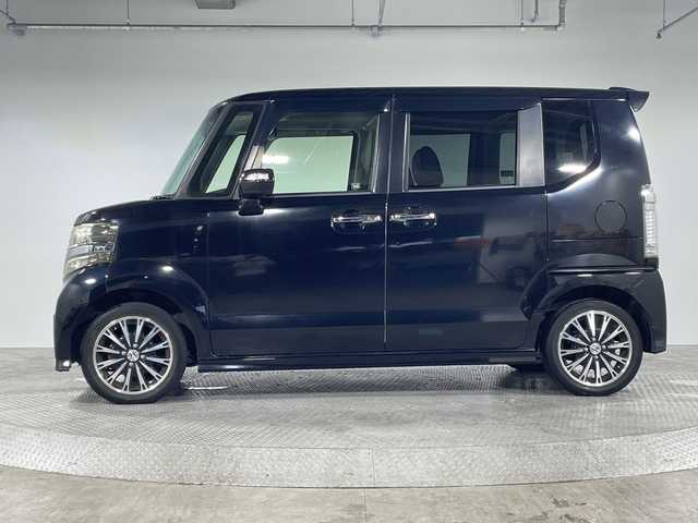 ホンダ Ｎ ＢＯＸ カスタム G ターボパッケージ 神奈川県 2013(平25)年 11.6万km クリスタルブラックパール 社外7型SDナビ/・CD/DVD/Bluetooth/フルセグ/ETC/バックカメラ/パドルシフト/革調シートカバー/両側電動スライドドア/革巻きハンドルノブ/電格ミラー/ドラレコ/HID/フォグ