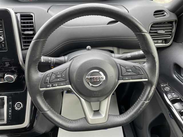 日産 セレナ ハイウェイスター 宮城県 2016(平28)年 13.6万km ブリリアントホワイトパール (株)IDOMが運営する【じしゃロン仙台店】の自社ローン専用車両になりますこちらは現金またはオートローンご利用時の価格です。自社ローンご希望の方は別途その旨お申付け下さい/両側パワースライドドア/SDナビ/フルセグ/Bluetooth/アラウンドビューモニター/後席モニター/ETC/コーナーセンサー/LEDヘッドライト