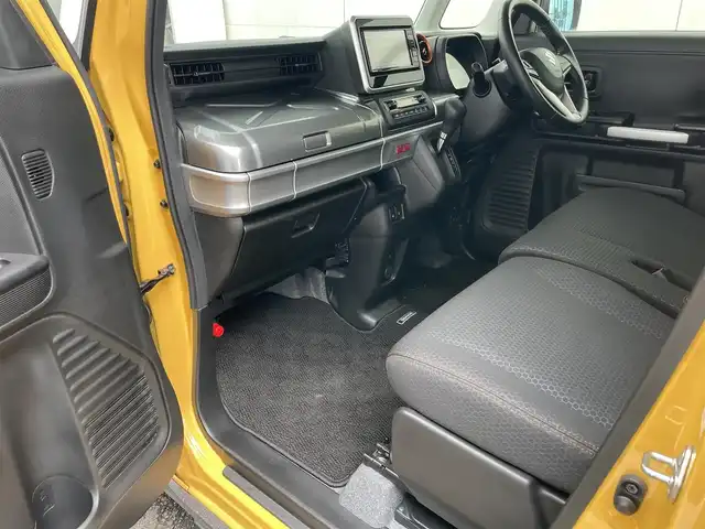 スズキ スペーシア ギア HYBRID XZ 千葉県 2020(令2)年 11.1万km アクティブイエロー/ガンメタリック2トーン (株)IDOMが運営する【じしゃロン八千代店】の自社ローン対象車両になります。こちらは現金またはオートローンご利用時の価格です。自社ローンご希望の方は別途その旨お申付け下さい/純正ナビ（CN-RZ753W）/・CD/DVD/・Bluetooth接続/・フルセグTV/バックカメラ/全方位カメラ/ETC/両側パワースライドドア/ステアリングリモコン/デュアルセンサーブレーキサポート/HUD/D/N席シートヒーター/LEDヘッドライト/フォグランプ/プッシュスタート/スマートキー/ウインカーミラー/ドアバイザー