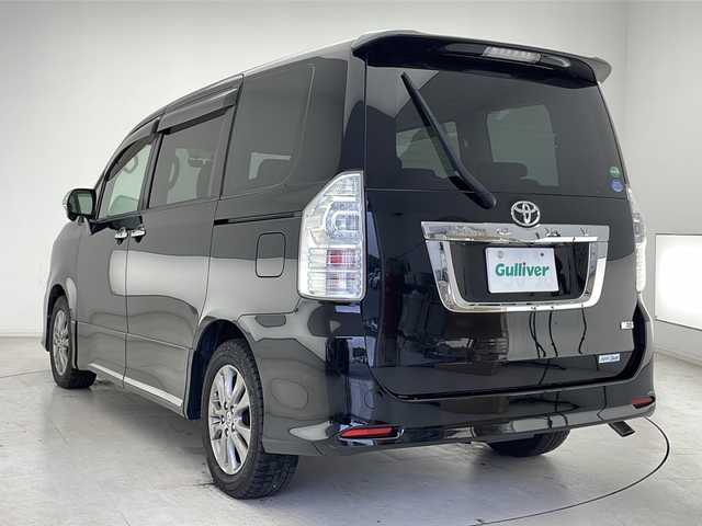 トヨタ ヴォクシー ZS 煌Ⅱ 千葉県 2012(平24)年 2.6万km ブラック 純正ナビ/バックカメラ/純正フルセグTV/Bluetooth/パドルシフト/ステアリングスイッチ/前後ドライブレコーダー/純正ビルトインETC/オートライト//純正アルミホイール/純正フロアマット/両側パワースライドドア/プッシュスタート/ドアバイザー/フォグランプ
