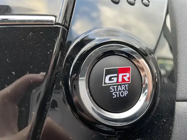 トヨタ プリウス α S ツーリングセレ GRスポーツ 栃木県 2019(令1)年 3.5万km ホワイトパールクリスタルシャイン ワンオーナー/社外メモリナビ/フルセグTV/DVD/Bluetooth/バックカメラ/ETC/GRスポーツ専用ハーフレザーシート/前後ドライブレコーダー/GPSレーダー/純正エンジンスターター/スマートキー×2/LEDヘッドライト/フォグランプ/オートライト/純正18インチAW/純正フロアマット/保証書/取説