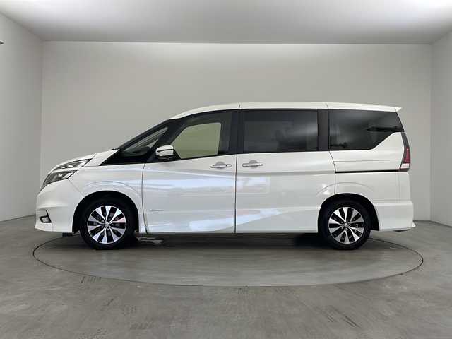 日産 セレナ ハイウェイスターVセレクションⅡ 兵庫県 2018(平30)年 7.2万km ブリリアントホワイトパール ・セーフティパックB/・カーテンエアバッグシステム/・踏み間違い衝突防止アシスト/・インテリジェント パーキングアシスト（駐車支援システム）/・標識検知機能/・インテリジェント アラウンドビューモニター/・インテリジェント DA（ふらつき警報）/・フロント&バックソナー/・インテリジェント ルームミラー/・電動パーキングブレーキ/・オートブレーキホールド/・プロパイロット/・インテリジェント LI (車線逸脱防止支援システム)/・ヒーター付ドアミラー/・ステアリングスイッチ/・エマージェンシーブレーキ/・ハイビームアシスト/・社外ナビ/CD/DVD/BT/・ETC/・両側パワースライドドア/・社外ドライブレコーダー/・革巻きステアリング/・フォグランプ/・純正ドライブレコーダー/・インテリジェントキー/・プッシュスタート/・フロアマット/・純正16インチアルミホイール