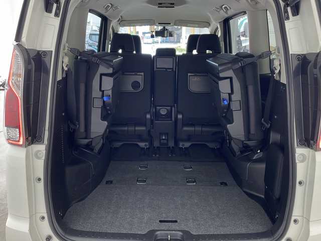 日産 セレナ ハイウェイスターVセレクションⅡ 兵庫県 2018(平30)年 7.2万km ブリリアントホワイトパール ・セーフティパックB/・カーテンエアバッグシステム/・踏み間違い衝突防止アシスト/・インテリジェント パーキングアシスト（駐車支援システム）/・標識検知機能/・インテリジェント アラウンドビューモニター/・インテリジェント DA（ふらつき警報）/・フロント&バックソナー/・インテリジェント ルームミラー/・電動パーキングブレーキ/・オートブレーキホールド/・プロパイロット/・インテリジェント LI (車線逸脱防止支援システム)/・ヒーター付ドアミラー/・ステアリングスイッチ/・エマージェンシーブレーキ/・ハイビームアシスト/・社外ナビ/CD/DVD/BT/・ETC/・両側パワースライドドア/・社外ドライブレコーダー/・革巻きステアリング/・フォグランプ/・純正ドライブレコーダー/・インテリジェントキー/・プッシュスタート/・フロアマット/・純正16インチアルミホイール