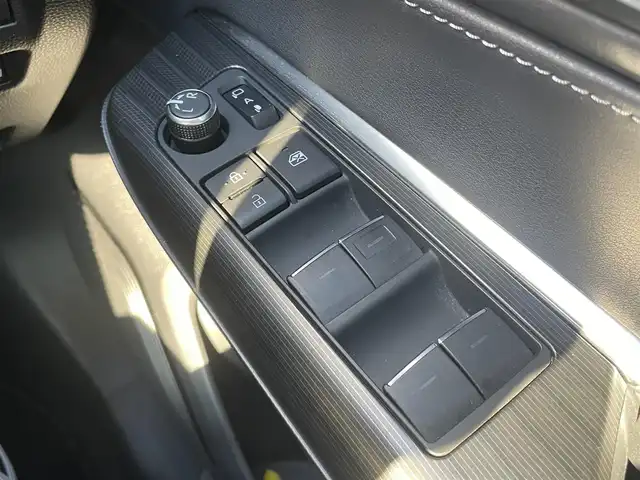 トヨタ ハリアー ハイブリッド Z レザーパッケージ 福島県 2020(令2)年 2.6万km ホワイトパールクリスタルシャイン モデリスタエアロ(F/S/R)/JBLサウンド/トヨタセーフティセンス/・衝突軽減ブレーキ/レーンキープアシスト/・レーダークルーズコントロール/オートハイビーム/・クリアランスソナー/ブラインドスポットモニター/純正ナビ/・フルセグ/BT/USB/カープレイ/バックカメラ/ステアリングスイッチ/MTモード/ETC2.0/ワイヤレス充電/電動パーキングブレーキ/ブレーキホールド/レザーシート(黒)/パワーシート(D/N席)/シートヒーター(D/N席)/エアシート(D/N席)/ステアリングヒーター/パワーバックドア/LEDヘッドライト/オートライト/フォグライト/スマートキー/プッシュスタート/純正フロアマット