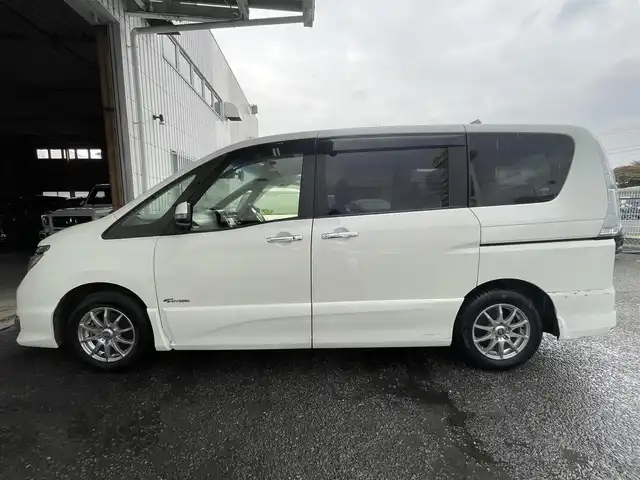 日産 セレナ HWS S HV Vセレ +Sefty 神奈川県 2015(平27)年 7万km ブリリアントホワイトパール 純正メモリナビ/フルセグ/Bluetooth/USB/DVD/CD/バックカメラ/ETC/クルーズコントロール/両側パワースライドドア/純正フロアマット/オートライト/横滑り防止装置/衝突軽減システム/保証書/取扱説明書/スペアキー×１