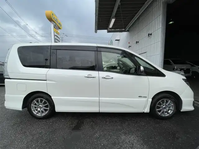 日産 セレナ HWS S HV Vセレ +Sefty 神奈川県 2015(平27)年 7万km ブリリアントホワイトパール 純正メモリナビ/フルセグ/Bluetooth/USB/DVD/CD/バックカメラ/ETC/クルーズコントロール/両側パワースライドドア/純正フロアマット/オートライト/横滑り防止装置/衝突軽減システム/保証書/取扱説明書/スペアキー×１
