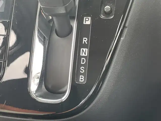 トヨタ パッソ モーダ　Gパッケージ 千葉県 2021(令3)年 1.5万km ダークエメラルドマイカ ナビＮＳＣＮ－Ｗ６８　バックカメラ　スマートアシスト３　ＢＴ　フルセグ　ダークエメラルドマイカ　ＬＥＤライト　オートライト　ＡＨＢ　１４インチＡＷ　前後センサー　スマートキー　プッシュスタート