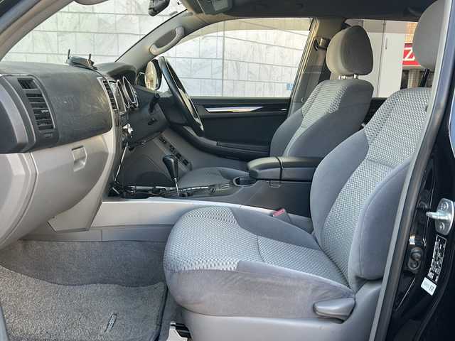 トヨタ ハイラックス サーフ SSR－G 神奈川県 2007(平19)年 12.1万km ブラック 純正ナビ（CD/DVD/FM/AM/HDD/AUX/SD)/バックカメラ/ヒッチメンバー/リフトアップ/前後ドライブレコーダー/ABS/盗難防止システム/ブレーキアシスト/オートライト/フォグランプ/純正フロアマット/ドアバイザー/ISOFIX/ステップ/ステップライト/１６インチ社外アルミホイール/BFGoodrich社外タイヤ/スペアキー×１/保証書/取扱説明書