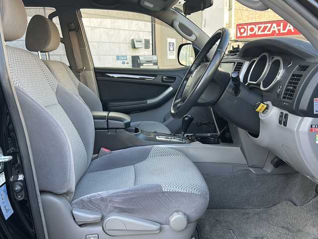 トヨタ ハイラックス サーフ SSR－G 神奈川県 2007(平19)年 12.1万km ブラック 純正ナビ（CD/DVD/FM/AM/HDD/AUX/SD)/バックカメラ/ヒッチメンバー/リフトアップ/前後ドライブレコーダー/ABS/盗難防止システム/ブレーキアシスト/オートライト/フォグランプ/純正フロアマット/ドアバイザー/ISOFIX/ステップ/ステップライト/１６インチ社外アルミホイール/BFGoodrich社外タイヤ/スペアキー×１/保証書/取扱説明書