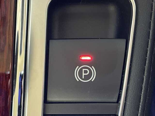 トヨタ ヴェルファイア V 神奈川県 2015(平27)年 7.3万km ホワイトパールクリスタルシャイン モデリスタエアロ【フロント/サイド/リア】/社外10型SDナビゲーション【EX10】/社外フリップダウンモニター/フルセグ　CD DVD　Bluetooth　SD　USB　HDMI/両側電動スライドドア【サンシェード】/パワーバックドア/クルーズコントロール/前後ソナー/木目調/革巻きコンビステアリング/ステアリングスイッチ/合皮/ファブリックコンビシート/前席パワーシート/運転席ポジションメモリー/助手席/2列目オットマン/ビルトインETC/社外前方ドライブレコーダー/電動パーキングブレーキ/オートブレーキホールド/プッシュスタート/スマートキー/LEDヘッド/フォグランプ/オートライト/電格ウインカーミラー