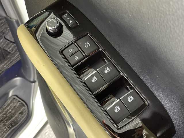 トヨタ ヴェルファイア V 神奈川県 2015(平27)年 7.3万km ホワイトパールクリスタルシャイン モデリスタエアロ【フロント/サイド/リア】/社外10型SDナビゲーション【EX10】/社外フリップダウンモニター/フルセグ　CD DVD　Bluetooth　SD　USB　HDMI/両側電動スライドドア【サンシェード】/パワーバックドア/クルーズコントロール/前後ソナー/木目調/革巻きコンビステアリング/ステアリングスイッチ/合皮/ファブリックコンビシート/前席パワーシート/運転席ポジションメモリー/助手席/2列目オットマン/ビルトインETC/社外前方ドライブレコーダー/電動パーキングブレーキ/オートブレーキホールド/プッシュスタート/スマートキー/LEDヘッド/フォグランプ/オートライト/電格ウインカーミラー