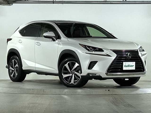 レクサス ＮＸ 300 バージョンL 広島県 2019(令1)年 4.6万km ソニッククォーツ 禁煙/純正SDナビ/Bluetooth/CD/DVD/USB/Miracast/フルセグTV/全方位カメラ/レクサスセーフティ/・プリクラッシュセーフティ/・レーンディパーチャーアラート/・レーントレーシングアシスト/・オートマチックハイビーム/・先行車発進告知/BSM/クリアランスソナー/本革シート/パワーシート/シートヒーター(全席)/シートベンチレーション/シートメモリー/LEDヘッドライト/オートライト/ステアリングヒーター/ステアリングスイッチ/パドルシフト/ETC2.0/スマートキー/プッシュスタート/電動リアゲート/純正フロアマット/純正18インチアルミホイール