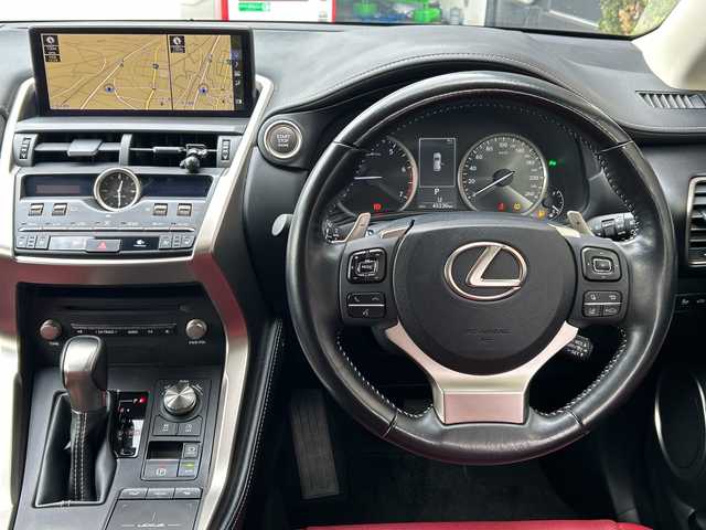 レクサス ＮＸ 300 バージョンL 広島県 2019(令1)年 4.6万km ソニッククォーツ 禁煙/純正SDナビ/Bluetooth/CD/DVD/USB/Miracast/フルセグTV/全方位カメラ/レクサスセーフティ/・プリクラッシュセーフティ/・レーンディパーチャーアラート/・レーントレーシングアシスト/・オートマチックハイビーム/・先行車発進告知/BSM/クリアランスソナー/本革シート/パワーシート/シートヒーター(全席)/シートベンチレーション/シートメモリー/LEDヘッドライト/オートライト/ステアリングヒーター/ステアリングスイッチ/パドルシフト/ETC2.0/スマートキー/プッシュスタート/電動リアゲート/純正フロアマット/純正18インチアルミホイール