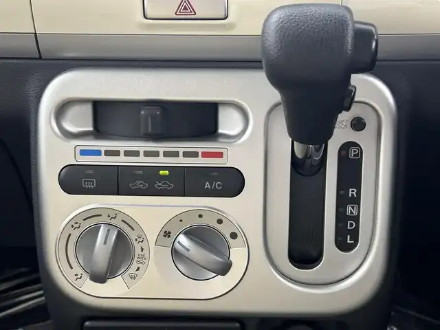 スズキ ラパン X 埼玉県 2010(平22)年 4万km ミルクティーベージュメタリック 純正オーディオ/AM FM CD/電動格納ミラー/純正フロアマット/純正アルミホイール/スマートキー×2/リアワイパー