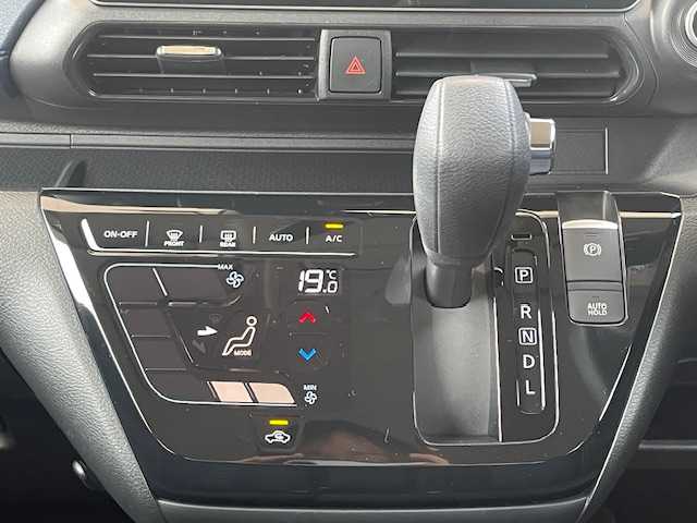 日産 デイズ HWS X プロパイロットED 愛知県 2020(令2)年 1.1万km ブラック /禁煙車//社外メモリーナビ(CN-RE06WD)・フルセグTV/SD・CD・DVD・Bluetooth・AM・FM//ETC/ドラレコ//インテリジェントアラウンドビューモニター//ディスプレイ付自動防眩ルームミラー//前席ベンチシート//オートブレーキホールド//トリコットシート//アドバンスドドライブアシストディスプレイ//LEDヘッドライト・オートライト//ハイビームアシスト//電動パーキングブレーキ//アイドリングストップ//インテリジェントエマージェンシーブレーキ//スマートシンプルハイブリッド//ヒルスタートアシスト//VDC(横滑り防止)//フロント＆バックソナー//プロパイロット//インテリジェントLI(車線逸脱防止支援システム)//インテリジェントFCW(前方衝突予測警報)//インテリジェントDA(ふらつき警報)//車線逸脱警報//踏み間違い衝突防止アシスト//先行車発進お知らせ//標識検知機能//歩行者傷害軽減ボディ//クリーンフィルター//電動格納ミラーウインカー//フロントフォグランプ//USB電源ソケット//イモビライザー//プッシュスタート//革巻ステアリング・ステアリングスイッチ//ISOFIX//スペアキー1本//取扱説明書・ナビ説明書//保証書