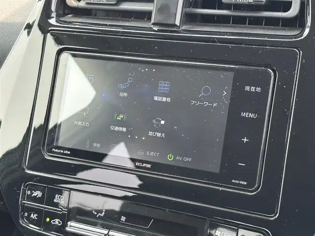 トヨタ プリウス Sセーフティプラス ツートーン 大分県 2018(平30)年 8.8万km アティチュードブラックマイカ/ホワイトパールクリスタルシャイン ・社外ナビ(CD.DVD.BT.SD)/・バックカメラ/・フルセグテレビ/・パーキングアシスト/・プリクラッシュセーフティ/・コーナーセンサー/・レーダークルーズコントロール/・オートハイビーム/・ETC/・ステアリングリモコン/・スマートキー