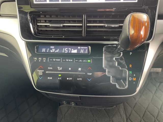 トヨタ エスティマ アエラス プレミアム G 道央・札幌 2017(平29)年 8.5万km ブラック/レッドマイカメタリック 2トーン ・4WD/・純正SDナビ/・CD/DVD/SD/フルセグTV/USB/HDMI/・Bluetooth接続/・TRDエアロ/・バックカメラ/・フリップダウンモニター/・両側パワースライドドア/・電動リアゲート/・クルーズコントロール/・プリクラッシュセーフティ/・レーンキープアシスト/・オートライト/オートマチックハイビーム/・ハーフレザーシート/パワーシート/・前席シートヒーター/・LEDヘッドライト/ETC/・ドライブレコーダー/電動格納ミラー/ウィンカーミラー/・純正フロアマット/ドアバイザー/・保証書/取扱説明書