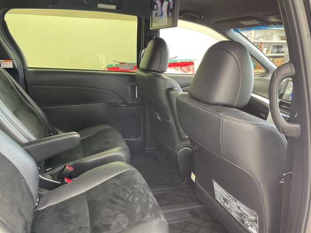 トヨタ エスティマ アエラス プレミアム G 道央・札幌 2017(平29)年 8.5万km ブラック/レッドマイカメタリック 2トーン ・4WD/・純正SDナビ/・CD/DVD/SD/フルセグTV/USB/HDMI/・Bluetooth接続/・TRDエアロ/・バックカメラ/・フリップダウンモニター/・両側パワースライドドア/・電動リアゲート/・クルーズコントロール/・プリクラッシュセーフティ/・レーンキープアシスト/・オートライト/オートマチックハイビーム/・ハーフレザーシート/パワーシート/・前席シートヒーター/・LEDヘッドライト/ETC/・ドライブレコーダー/電動格納ミラー/ウィンカーミラー/・純正フロアマット/ドアバイザー/・保証書/取扱説明書