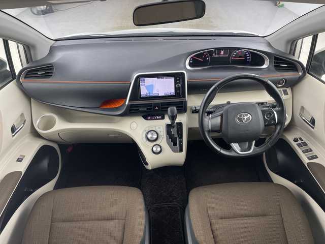 トヨタ シエンタ G 愛知県 2018(平30)年 6万km ホワイトパールクリスタルシャイン 禁煙車/7人乗り/純正7インチナビ/（CD/DVD/Bluetooth/フルセグTV/AM/FM)/ETC/両側パワースライドドア/純正16インチアルミホイール/純正フロアマット/アイドリングストップ/スマートキー/スペアキー有/プッシュスタート/横滑り防止装置/ステアリングスイッチ