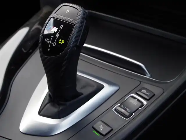 ＢＭＷ ３２０ｄ Mスポーツ 埼玉県 2019(平31)年 4.3万km アルピンホワイトⅢ アダプティブクルーズコントロール/インテリジェントセーフティ/パークディスタンスコントロール/ブラインドスポットモニター/バックカメラ/iDriveナビ/ドラレコ/ETC/GPSレーダー探知機/シートヒーター/シートポジションメモリー機能/カーボンリアスポイラー