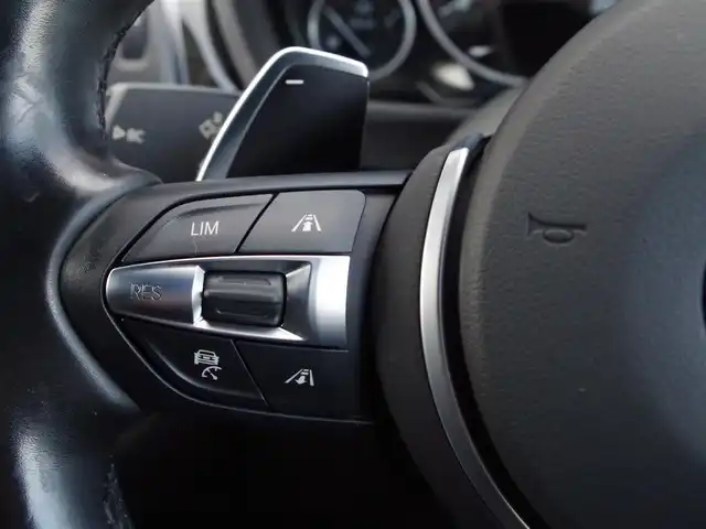 ＢＭＷ ３２０ｄ Mスポーツ 埼玉県 2019(平31)年 4.3万km アルピンホワイトⅢ アダプティブクルーズコントロール/インテリジェントセーフティ/パークディスタンスコントロール/ブラインドスポットモニター/バックカメラ/iDriveナビ/ドラレコ/ETC/GPSレーダー探知機/シートヒーター/シートポジションメモリー機能/カーボンリアスポイラー