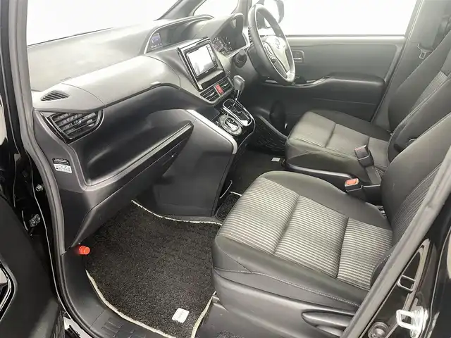トヨタ ヴォクシー ZS 煌Ⅱ 福島県 2020(令2)年 6.3万km ブラック トヨタセーフティセンス/・プリクラッシュセーフティ/・レーンディパーチャーアラート/・クリアランスソナー/・オートマチックハイビーム/社外7インチナビ/・型番：MDV-S707W/・フルセグTV/Bluetooth/CD/DVD/・ETC/・ドライブレコーダー/両側パワースライドドア/アイドリングストップ/革巻きステアリング/・ステアリングリモコン/プッシュスタート/・スマートキー/LEDヘッドライト/・オートライト/・フォグライト/電動格納ウィンカーミラー/純正フロアマット