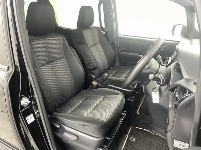 トヨタ ヴォクシー ZS 煌Ⅱ 福島県 2020(令2)年 6.3万km ブラック トヨタセーフティセンス/・プリクラッシュセーフティ/・レーンディパーチャーアラート/・クリアランスソナー/・オートマチックハイビーム/社外7インチナビ/・型番：MDV-S707W/・フルセグTV/Bluetooth/CD/DVD/・ETC/・ドライブレコーダー/両側パワースライドドア/アイドリングストップ/革巻きステアリング/・ステアリングリモコン/プッシュスタート/・スマートキー/LEDヘッドライト/・オートライト/・フォグライト/電動格納ウィンカーミラー/純正フロアマット