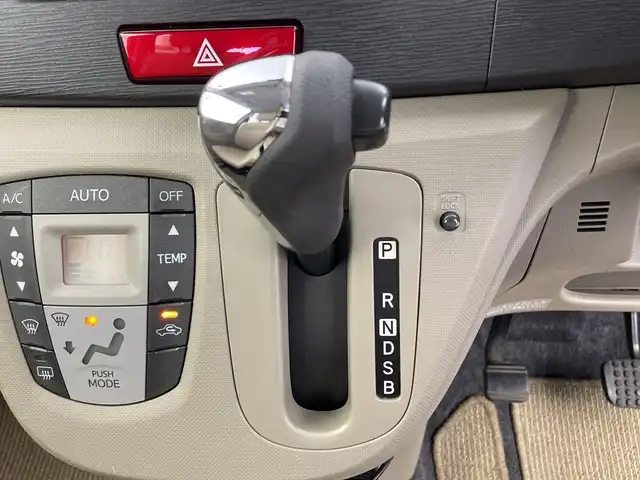 ダイハツ ムーヴ X 鹿児島県 2012(平24)年 4.9万km シルキーマルーンクリスタルメタリック 社外ナビ/・AM/FM/CD/DVD/SD/Bluetooth/フルセグTV/ドライブレコーダー/ワンオーナー/純正アルミホイール/プッシュスタート/スマートキー/ETC/エコモード/ヘッドライトレベライザー/電動格納ミラー/パワーウィンドウ/ドアバイザー