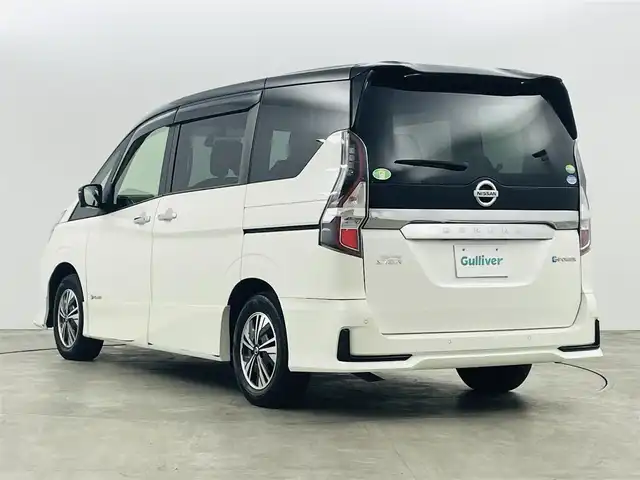 日産 セレナ e－パワー ハイウェイスター V 福島県 2021(令3)年 6.3万km パール 360°セーフティアシスト/・プロパイロット/・側方支援/・後方支援/・エマージェンシーブレーキ/・速度標謝表示/・道路標識表示/・駐車支援/・ふらつき警報/・走行時間/・凍結注意/・ブラインドスポットモニター/純正ナビ/・型番：MM520D-L/・フルセグTV/BT/CD/DVD/FM/AM/・ETC/・両側パワースライドドア/・前後ドライブレコーダー/デジタルインナーミラー/プッシュスタート/・スマートキー/革張ステアリング/・ステアリングスイッチ/電動格納ミラー/LEDヘッドライト/・オートライト/・フォグランプ/ドアバイザー/純正フロアマット