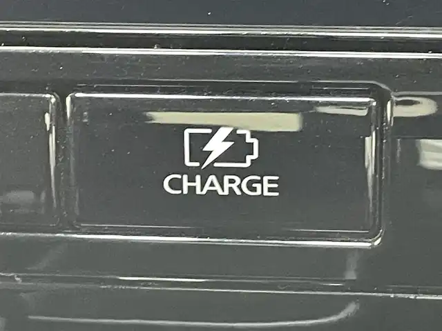 日産 セレナ e－パワー ハイウェイスター V 福島県 2021(令3)年 6.3万km パール 360°セーフティアシスト/・プロパイロット/・側方支援/・後方支援/・エマージェンシーブレーキ/・速度標謝表示/・道路標識表示/・駐車支援/・ふらつき警報/・走行時間/・凍結注意/・ブラインドスポットモニター/純正ナビ/・型番：MM520D-L/・フルセグTV/BT/CD/DVD/FM/AM/・ETC/・両側パワースライドドア/・前後ドライブレコーダー/デジタルインナーミラー/プッシュスタート/・スマートキー/革張ステアリング/・ステアリングスイッチ/電動格納ミラー/LEDヘッドライト/・オートライト/・フォグランプ/ドアバイザー/純正フロアマット