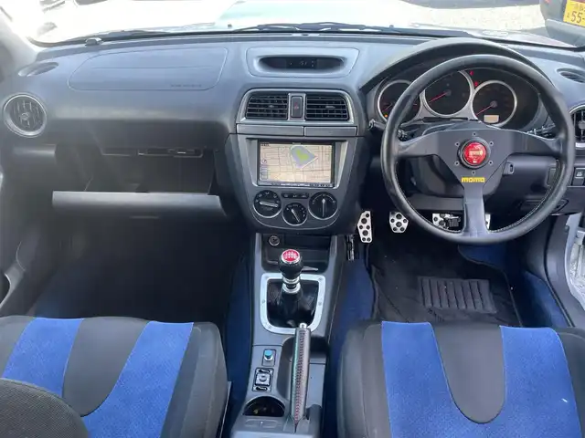 スバル インプレッサ ＷＲＸ STi 大阪府 2004(平16)年 16.2万km プレミアムシルバーメタリック 純正ナビ-ワンセグTV/CD/momoステアリング/HIDヘッドライト/ETC/6速ミッション
