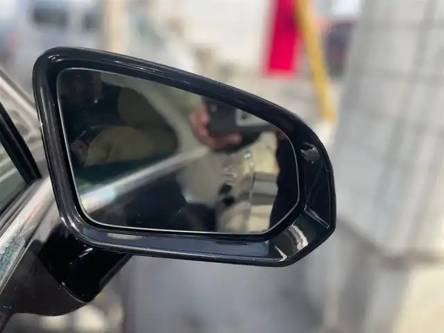 ボルボ Ｖ６０ T5 インスクリプション 愛知県 2019(令1)年 4.9万km 黒 /当店買取/インテリセーフティ//純正ナビ/360度カメラ//茶色本革シート//パワーシート/マッサージ機能付//シートヒーター/シートベンチレーター//BLIS/レーンキープアシスト/ドライバーアラート//パイロットアシスト//LEHヘッド/AHB//ヘッドアップディスプレイ//ETC/ハンズフリーPゲート//HarmanKardonオーディオ//アダプティプクルーズコントロール//リコールNo3467対策済//ディーラー記録簿R235年//保証書/取説/スペアキー