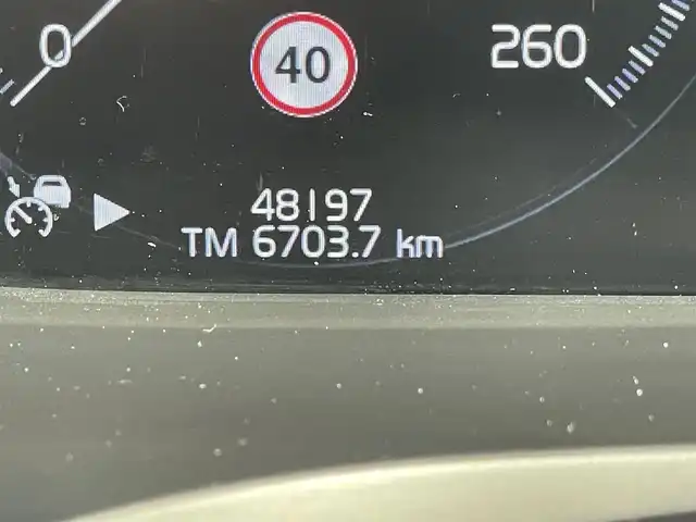 ボルボ Ｖ６０ T5 インスクリプション 愛知県 2019(令1)年 4.9万km 黒 /当店買取/インテリセーフティ//純正ナビ/360度カメラ//茶色本革シート//パワーシート/マッサージ機能付//シートヒーター/シートベンチレーター//BLIS/レーンキープアシスト/ドライバーアラート//パイロットアシスト//LEHヘッド/AHB//ヘッドアップディスプレイ//ETC/ハンズフリーPゲート//HarmanKardonオーディオ//アダプティプクルーズコントロール//リコールNo3467対策済//ディーラー記録簿R235年//保証書/取説/スペアキー