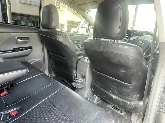 トヨタ プリウス α S 島根県 2012(平24)年 14.7万km ブラック アルパイン製９型メモリナビ　/フルセグＴＶ　/ＤＶＤ再生　/Ｂｌｕｅｔｏｏｔｈ接続　/フリップダウンモニター/ＥＴＣ　/バックカメラ　　/アイドリングストップ　/スマートキー　/プッシュスタート