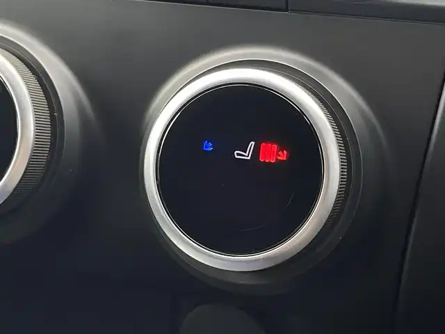 ジャガー Ｅペース R ダイナミックS 250PS 三重県 2019(令1)年 4.9万km 黒 黒革　/ＡＣＣ　/ＭＥＲＩＤＩＡ　/純正１９ＡＷ　/ＬＥＤライト　/パワーシート　/パワーテールゲート　/全方位カメラ　/カープレイ　/Ｂｌｕｅｔｏｏｔｈ　/シートヒーター　/ＥＴＣ２．０　/フルセグTV　/１オーナー　/保証書