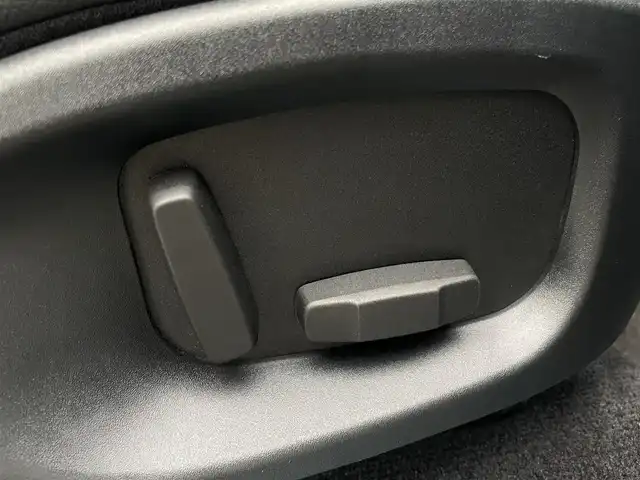 ジャガー Ｅペース R ダイナミックS 250PS 三重県 2019(令1)年 4.9万km 黒 黒革　/ＡＣＣ　/ＭＥＲＩＤＩＡ　/純正１９ＡＷ　/ＬＥＤライト　/パワーシート　/パワーテールゲート　/全方位カメラ　/カープレイ　/Ｂｌｕｅｔｏｏｔｈ　/シートヒーター　/ＥＴＣ２．０　/フルセグTV　/１オーナー　/保証書