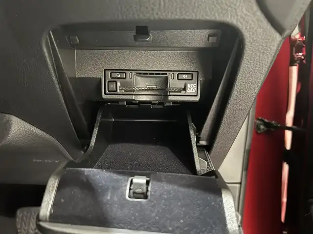 レクサス ＲＸ 350h バージョンL 熊本県 2024(令6)年 1.5万km レッドマイカクリスタルシャイン ・スマートキー/・プッシュスタート/・プリクラッシュブレーキ/・アドバンスドドライブ/・ロードサインアシスト/・前後クロストラフィックアシスト/・レーンデパーチャーアラート/・レーンチェンジアシスト/・プロアクティブドライビング/・ブラインドスポットモニター/・パーキングサポートブレーキ/・安心降車アシスト/・オートマチックハイビーム/・クルーズコントロール(追従式)/・黒革シート/・全席パワーシート/・全席エアシート/・全席シートヒーター/・ハンドルヒーター/・純正メモリナビ/　【Bluetooth・USB】/・フルセグTV/・全方位カメラ/・ETC2.0/・ワイヤレス充電/・デジタルインナーミラー/・ドライブレコーダー(前後録画)/・パワーバックドア/・LEDヘッドランプ/・LEDフォグランプ/・純正マット