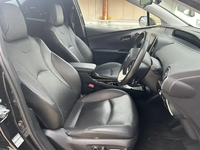 トヨタ プリウス ＰＨＶ A レザーパッケージ 愛知県 2017(平29)年 5.8万km アティチュードブラックマイカ 純正11.6型ナビ/TRDエアロ/社外１８インチアルミ/パワーシート/レーンキープアシスト/レーダークルーズコントロール/レザーシート/ステアリングヒーター/シートヒーター/オートライト/オートマチックハイビーム/純正LEDヘッドライト/ドラレコ/ビルトインETC2.0/スペアキー