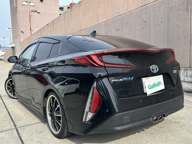 トヨタ プリウス ＰＨＶ A レザーパッケージ 愛知県 2017(平29)年 5.8万km アティチュードブラックマイカ 純正11.6型ナビ/TRDエアロ/社外１８インチアルミ/パワーシート/レーンキープアシスト/レーダークルーズコントロール/レザーシート/ステアリングヒーター/シートヒーター/オートライト/オートマチックハイビーム/純正LEDヘッドライト/ドラレコ/ビルトインETC2.0/スペアキー