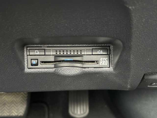 トヨタ プリウス ＰＨＶ A レザーパッケージ 愛知県 2017(平29)年 5.8万km アティチュードブラックマイカ 純正11.6型ナビ/TRDエアロ/社外１８インチアルミ/パワーシート/レーンキープアシスト/レーダークルーズコントロール/レザーシート/ステアリングヒーター/シートヒーター/オートライト/オートマチックハイビーム/純正LEDヘッドライト/ドラレコ/ビルトインETC2.0/スペアキー