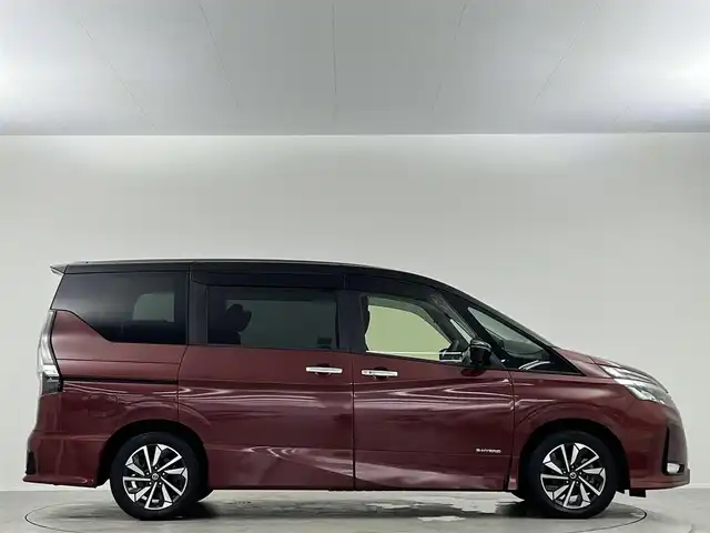 日産 セレナ ハイウェイスター V 埼玉県 2019(令1)年 2.5万km マルーンレッド 2トーン 純正１０型ナビ　全方位カメラ　純正後席モニター　Ｂｌｕｅｔｏｏｔｈ　フルセグＴＶ　ドライブレコーダー　クルーズコントロール　コーナーセンサー　オートハイビーム　ＢＳＭ　ＥＴＣ　　衝突軽減システム